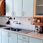 2-level Big Space Near Beach, Bars, Walking Street Βάρνα
