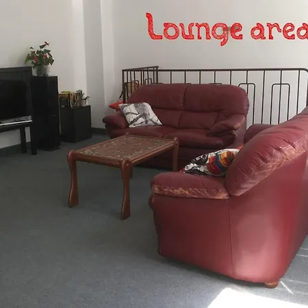 2-level Big Space Near Beach, Bars, Walking Street Βάρνα
