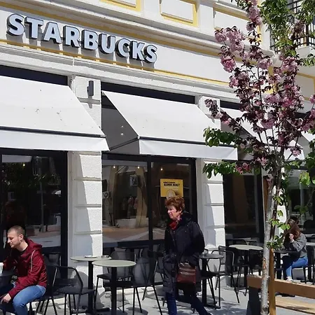 2-level Big Space Near Beach, Bars, Walking Street Διαμέρισμα Βάρνα